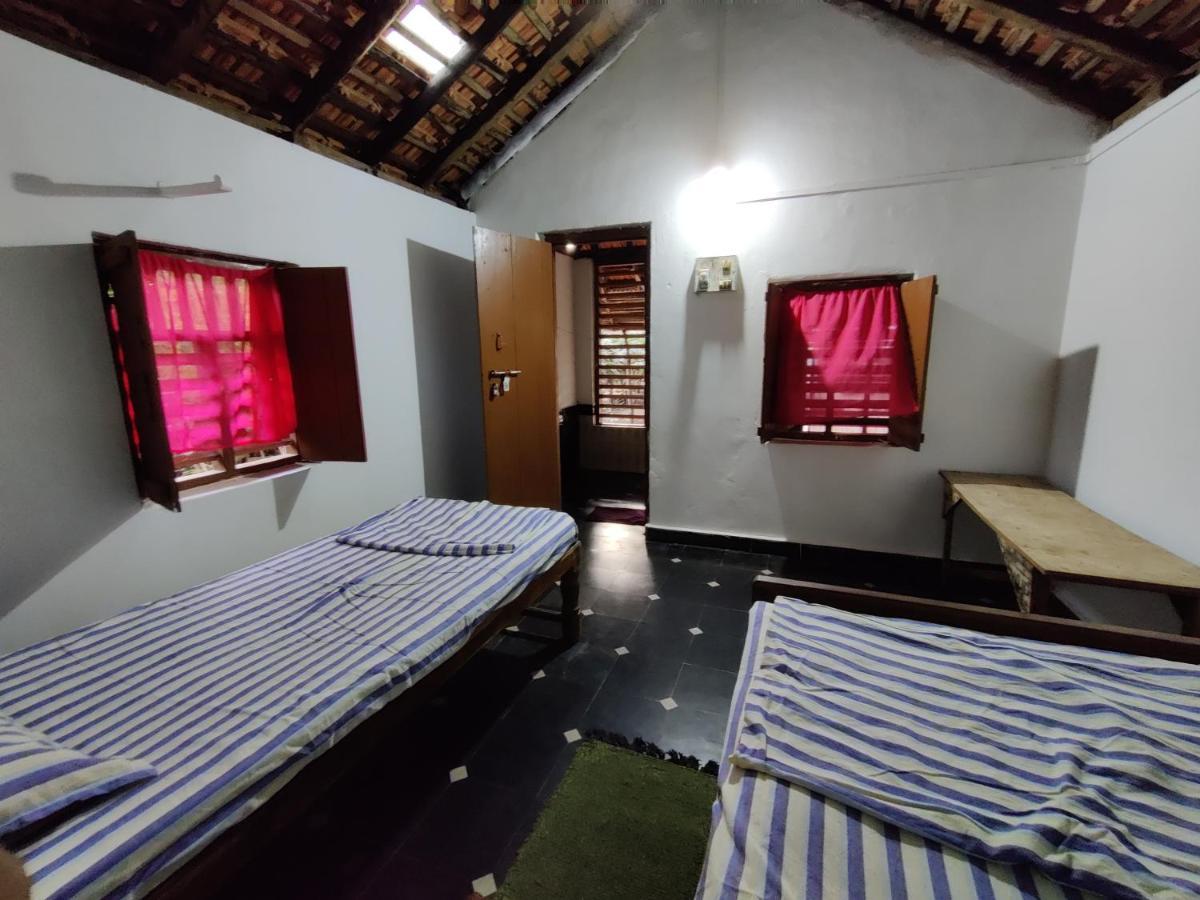 Surya Beach Café&Stay Gokarna  Chambre photo