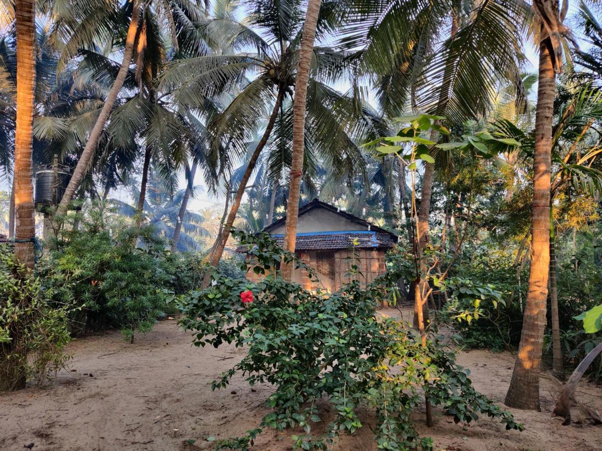 Surya Beach Café&Stay Gokarna  Extérieur photo