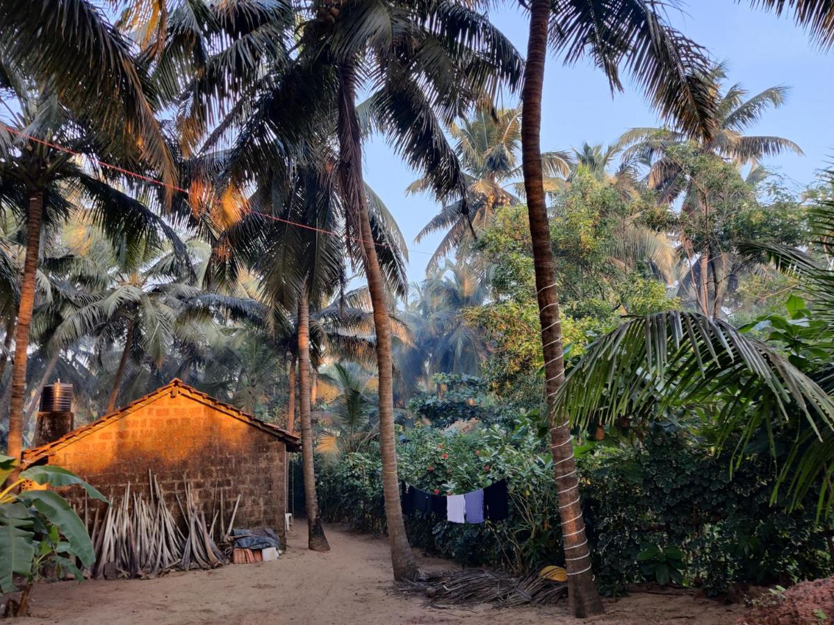 Surya Beach Café&Stay Gokarna  Extérieur photo