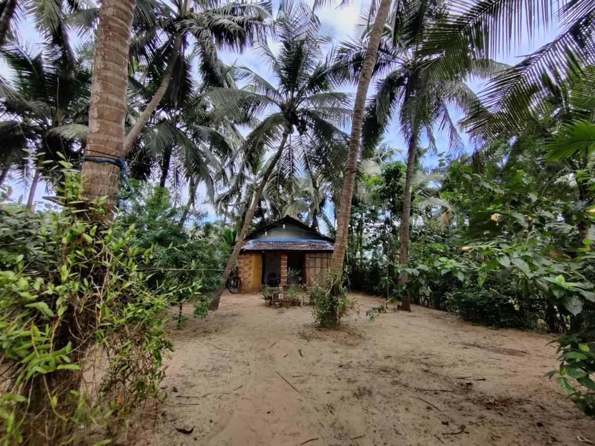 Surya Beach Café&Stay Gokarna  Extérieur photo