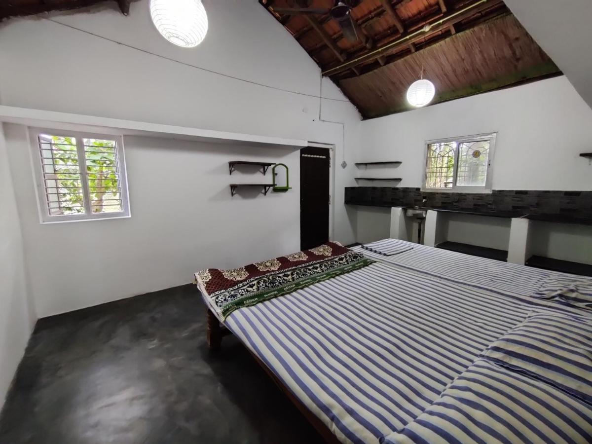 Surya Beach Café&Stay Gokarna  Extérieur photo
