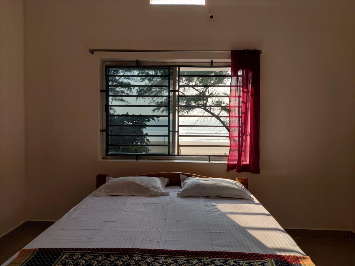 Surya Beach Café&Stay Gokarna  Extérieur photo