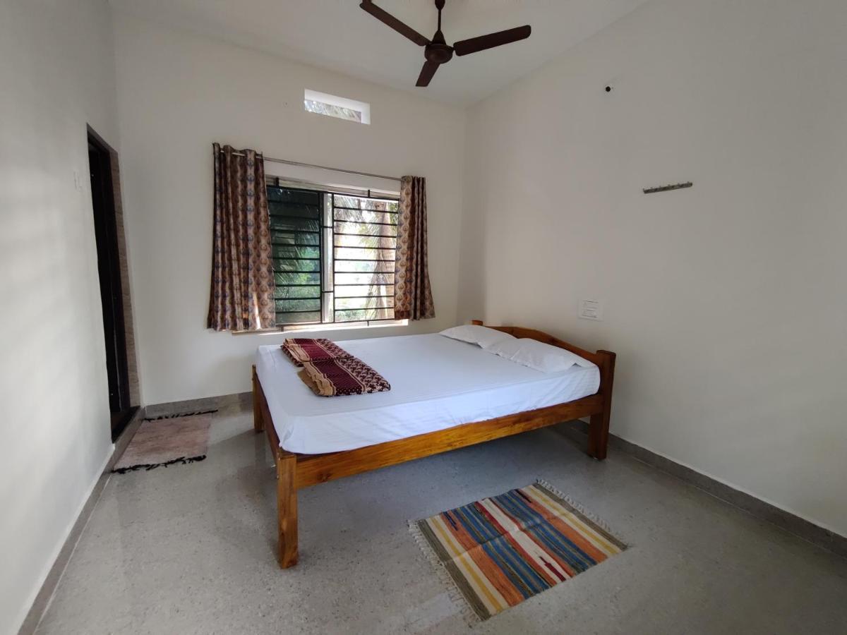 Surya Beach Café&Stay Gokarna  Extérieur photo