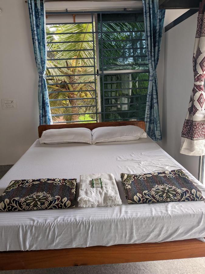 Surya Beach Café&Stay Gokarna  Extérieur photo