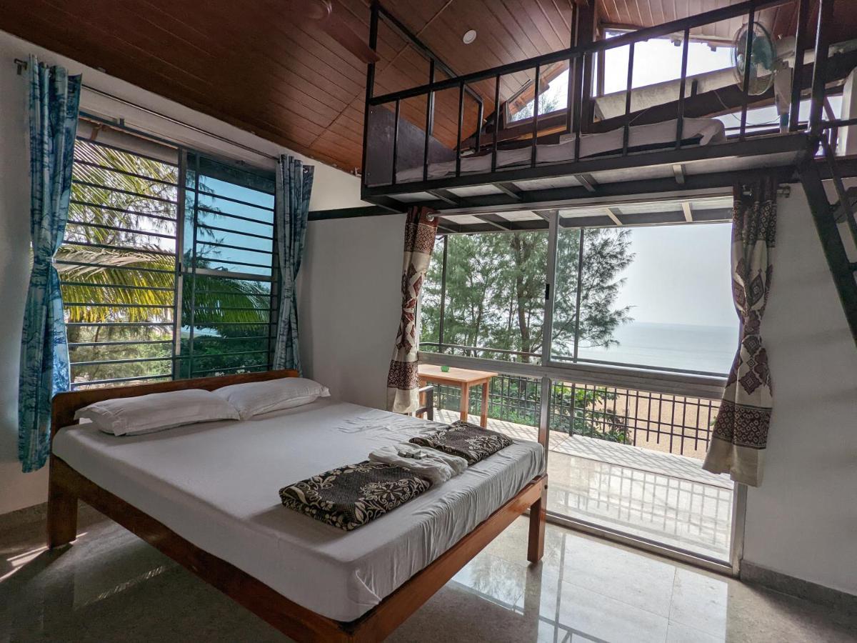 Surya Beach Café&Stay Gokarna  Extérieur photo